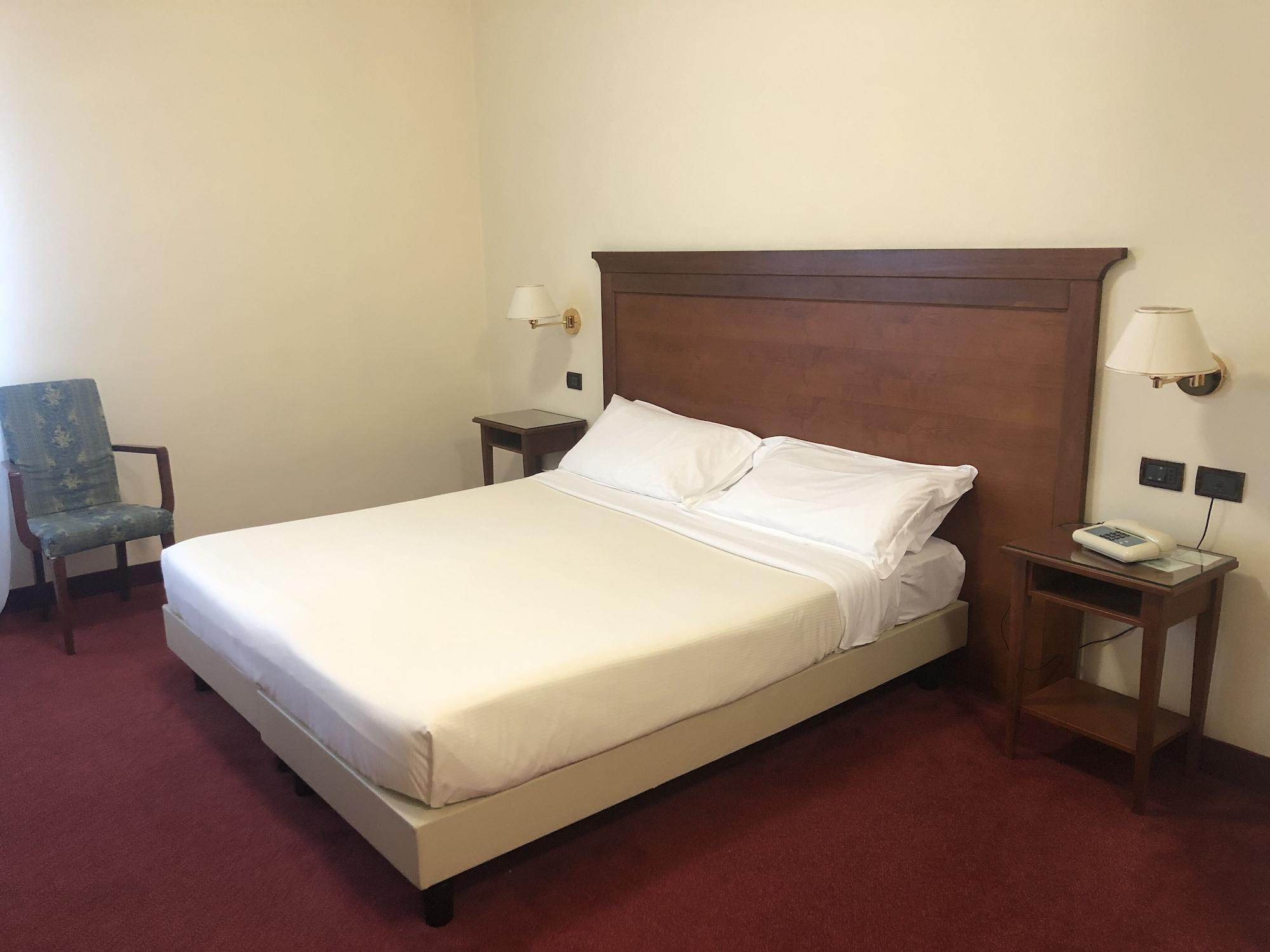 Hr Hotel