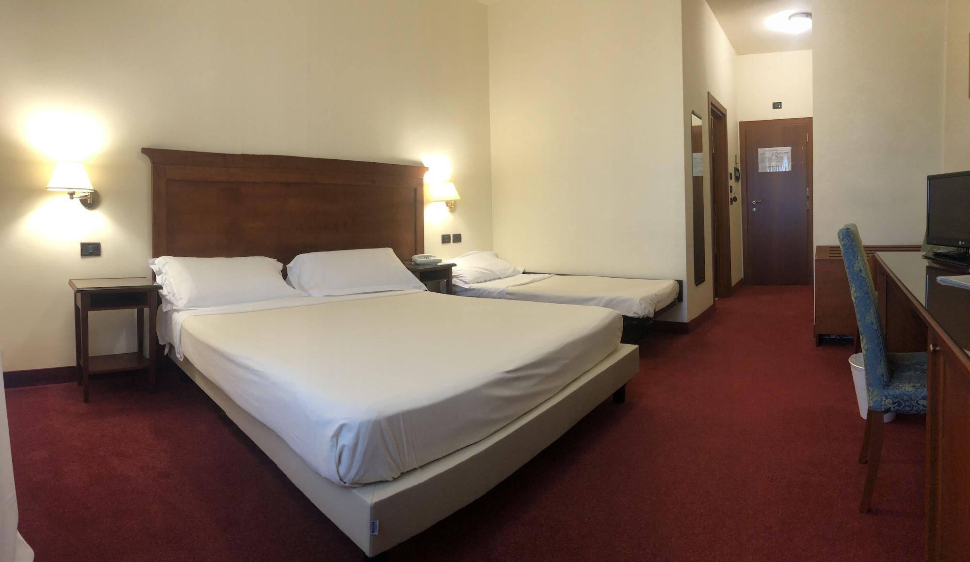 Hotel Hr 4*